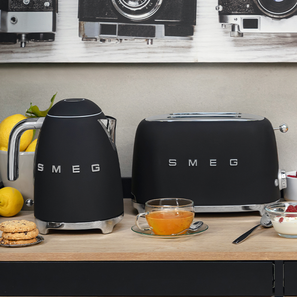 Smeg KLF03BLMEU elkedel mat sort 1,7 liter 2400 watt - Image 6