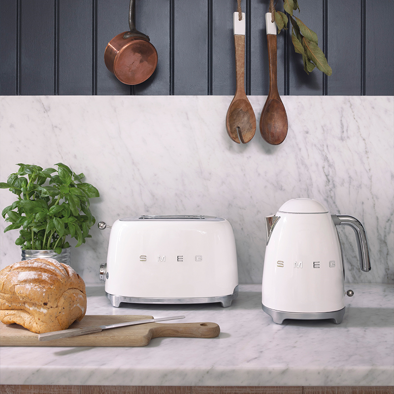 Smeg TSF01CREU br?drister creme 2 skiver 950 watt - Image 8
