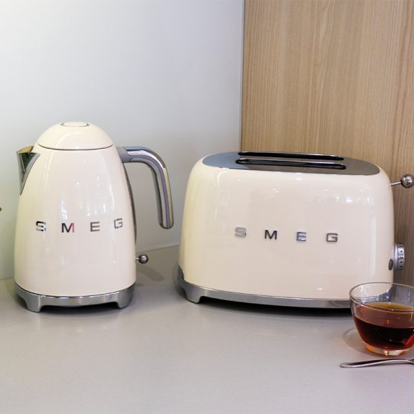 Smeg TSF01CREU br?drister creme 2 skiver 950 watt - Image 6