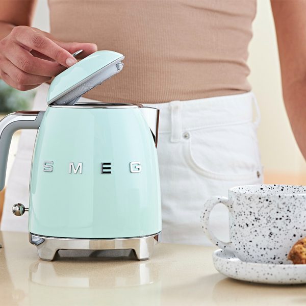 Smeg KLF05PGEU elkedel mini pastelgr?n 0,8 liter 1400 watt - Image 8
